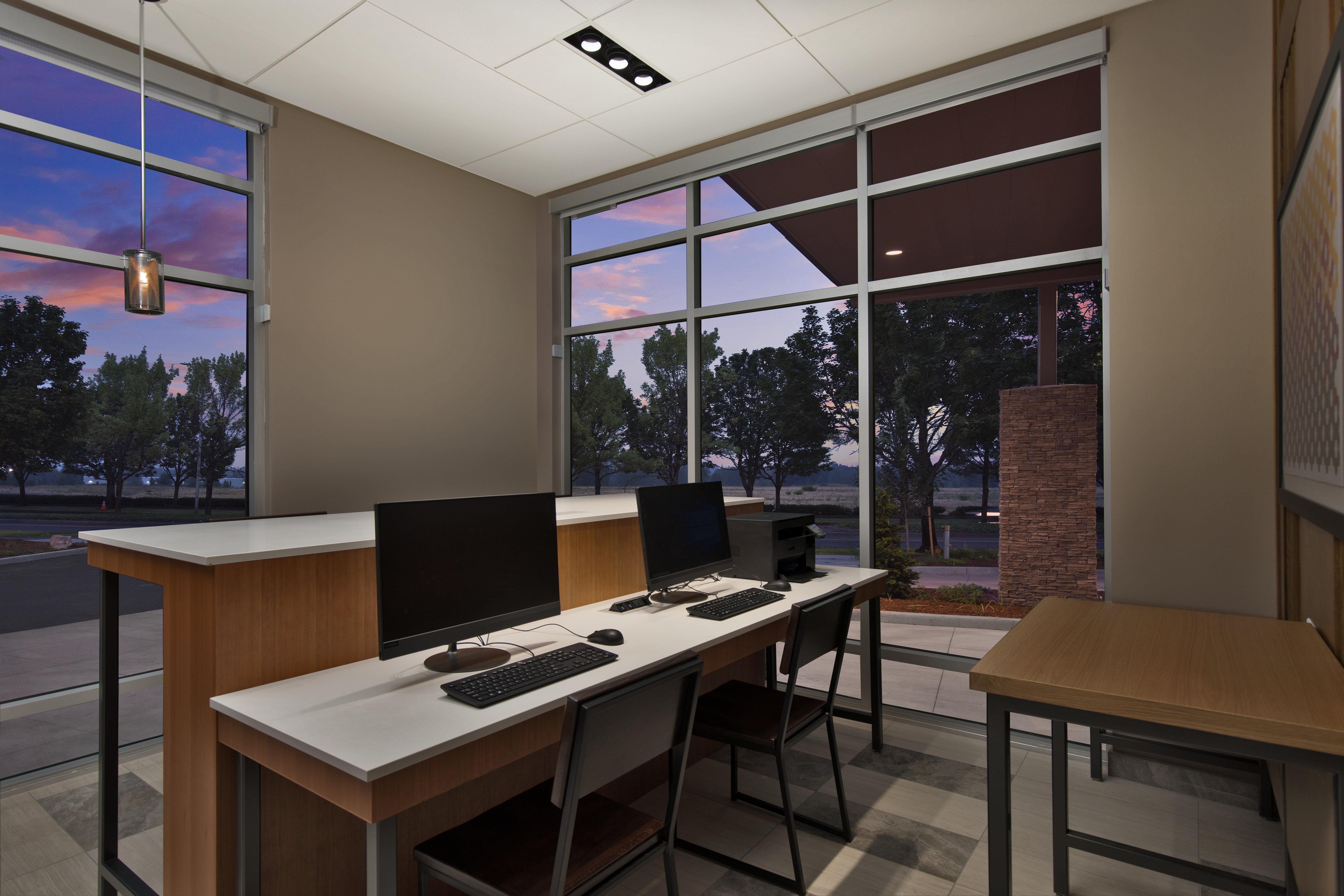 Holiday Inn Express & Suites - Portland Airport - Cascade Stn By Ihg Exteriér fotografie
